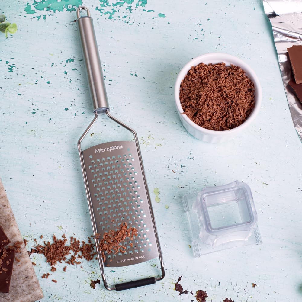 Microplane Professional Series Kitchen Grater new Coarse for Cheese, Carrot, Ginger, Coconut, Nuts and Horseradish with Stainless Steel Blades - Made in USA