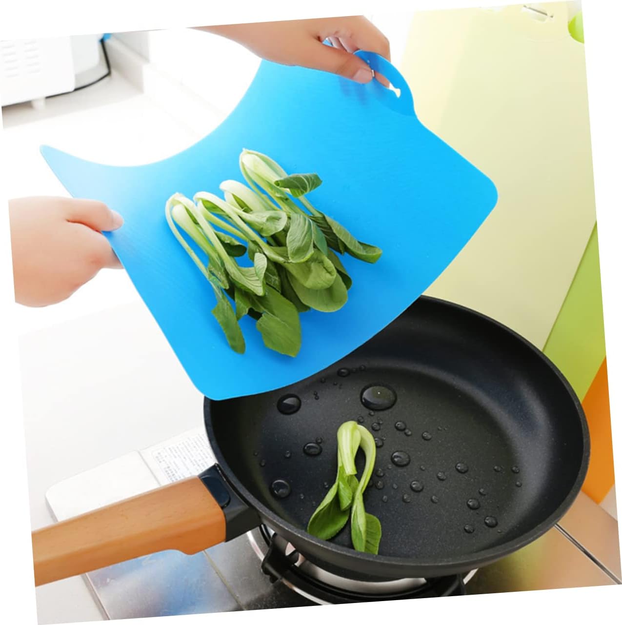 Unomor 4pcs Flexible Cutting Board Non-slip Textured Mats for Kitchen Prep Safe Material Includes Blue Green Beige Orange Easy to Hang and Store