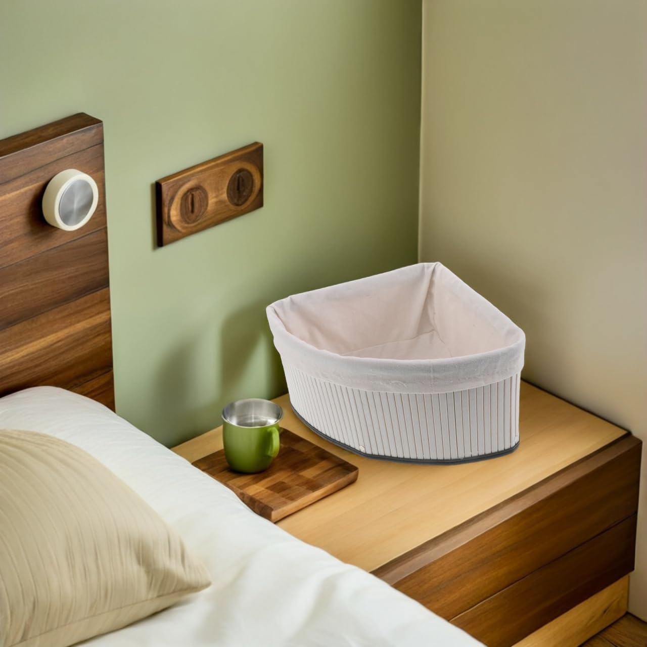 Corner Triangle Storage Basket for Shelves: Bamboo Woven Triangle Storage Bin with Removable Liner, 90 Degree Fan-Shaped Organizer for Kitchen Cabinet, Bathroom, Pantry, Closet, 10x6.3"