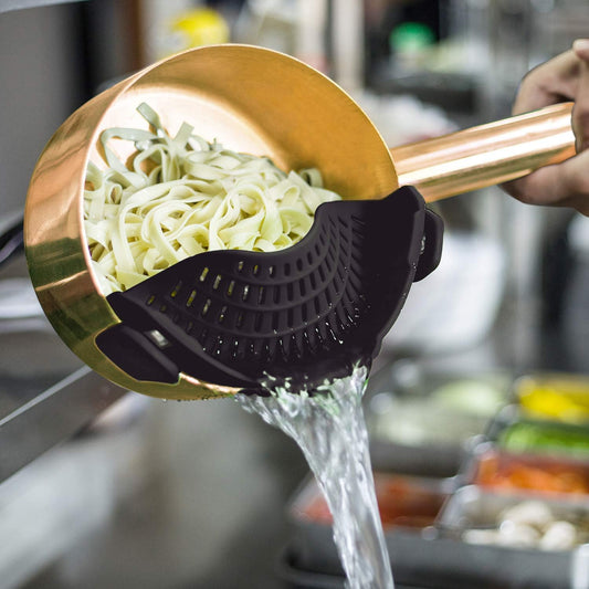 AUOON Clip On Strainer Silicone for All Pots and Pans (Black, Standard) & AUOON Collapsible Colander Set (3QT + 4QT) with Draining Base (White+Gray)