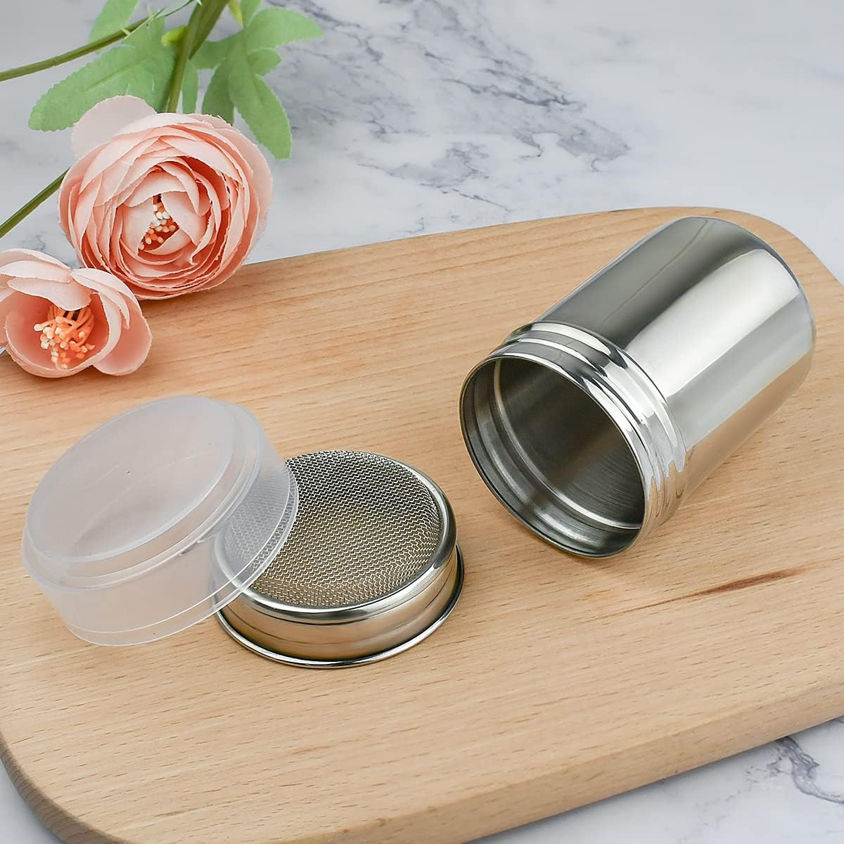 1Pcs Stainless Steel Powder Sugar Shaker Duster with Lid, Fine Mesh Shaker Powder Cans for baking soda Cocoa Cornstarch Coffee Flour ect