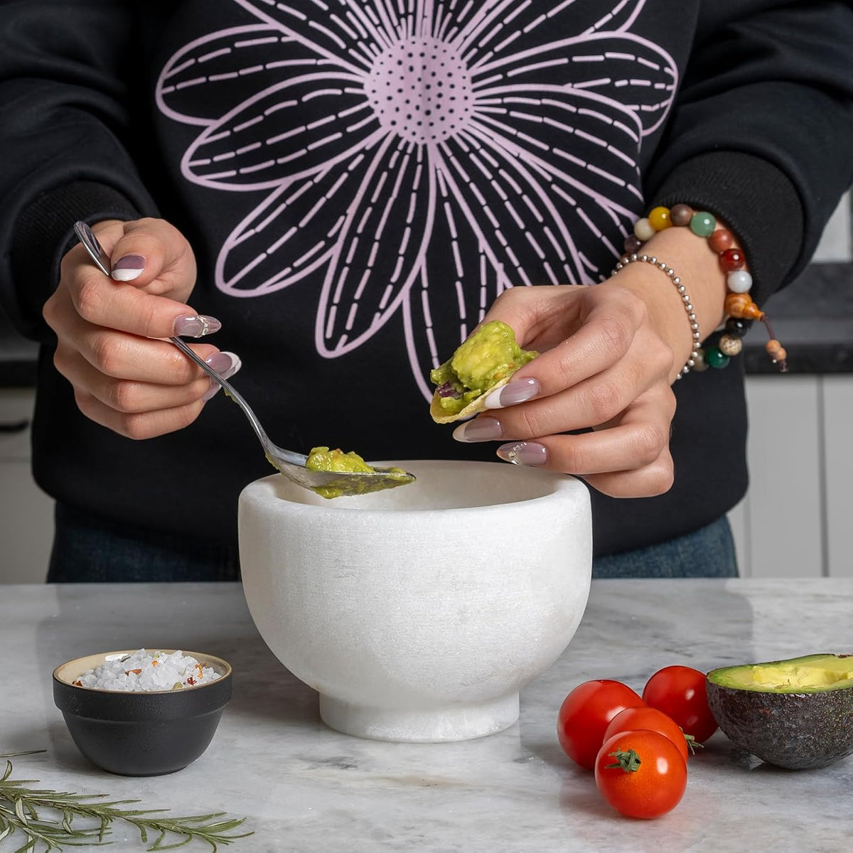 Koville Natural Marble Mortar and Pestle Set, 5" Heavy Duty Granite Grinder for Kitchen, Guacamole, Salsa, Pill Crusher, Spice, Herb, Marble Bowl for Kitchen Counter, Granite Spice Grinder Bowl