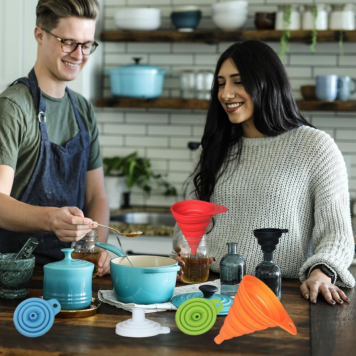 KongNai Kitchen Funnel Set, Small and Large, Kitchen Gadgets Accessories Foldable Silicone Collapsible Funnels for Filling Water Bottle Liquid Transfer Food Grade