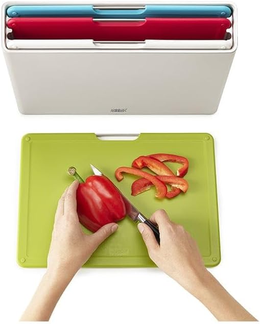 Joseph Joseph Folio 4-Piece Colour coded Cutting Board Set, Slimline case for organized Kitchen storage, Graphite
