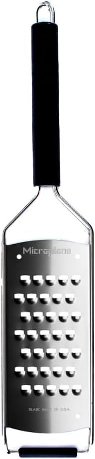 Microplane Savor Series Kitchen Grater Fine in Black for Hard Cheese Parmesan, Citrus Lemon, Orange, Lime, Ginger, Nutmeg, Cinnamon, Garlic, Chili, Chocolate - Stainless Steel Grater Made in USA