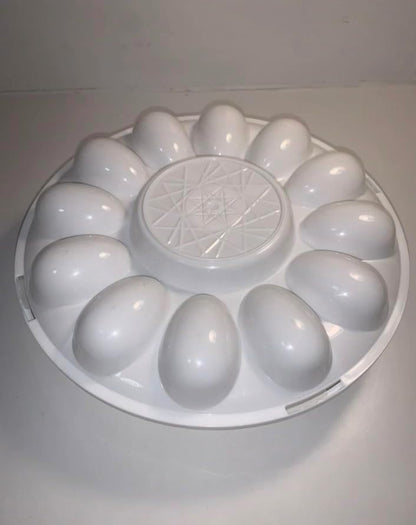 Deviled Egg Carrier Tray with Clear Twist-On Lid, Grooved Line-Up Design, Reusable Lightweight Plastic Container, Freezer Safe, for Parties and Gatherings