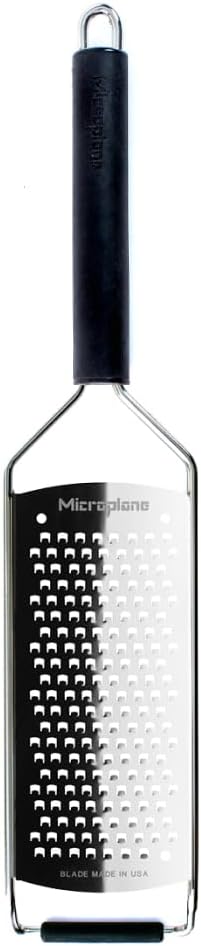 Microplane Savor Series Kitchen Grater Fine in Black for Hard Cheese Parmesan, Citrus Lemon, Orange, Lime, Ginger, Nutmeg, Cinnamon, Garlic, Chili, Chocolate - Stainless Steel Grater Made in USA