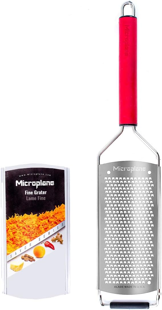 Microplane Savor Series Kitchen Grater Fine in Black for Hard Cheese Parmesan, Citrus Lemon, Orange, Lime, Ginger, Nutmeg, Cinnamon, Garlic, Chili, Chocolate - Stainless Steel Grater Made in USA