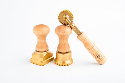 La Gondola Set of 3 Pasta Tools - Square Festooned 1.77x2.16in & Round Festooned 1.97in Ravioli Stamps & Pasta Cutter Festooned Wheel | Brass & Natural Wood | Easy to Use | Pasta Cutters Made in Italy