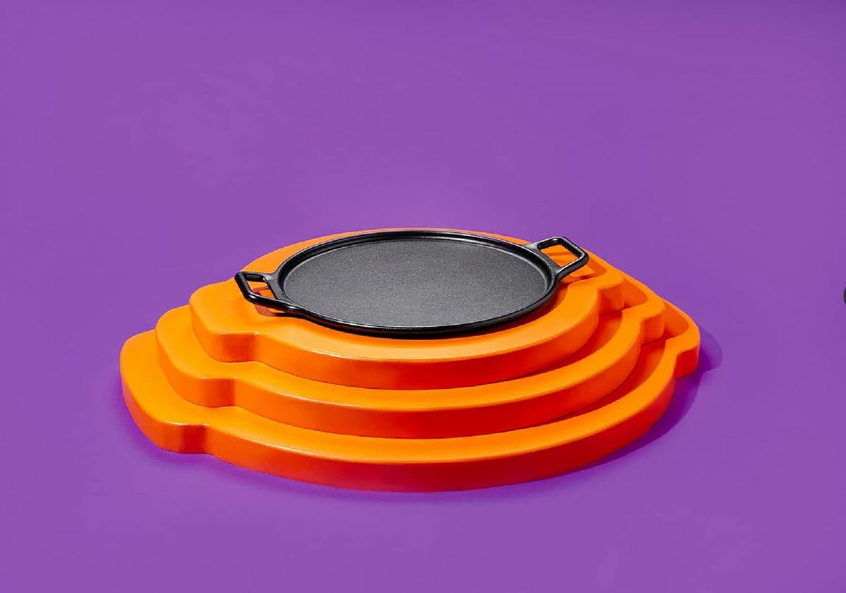 Lodge BOLD Pre-Seasoned Cast Iron Pizza Pan with Handles, 14 Inches