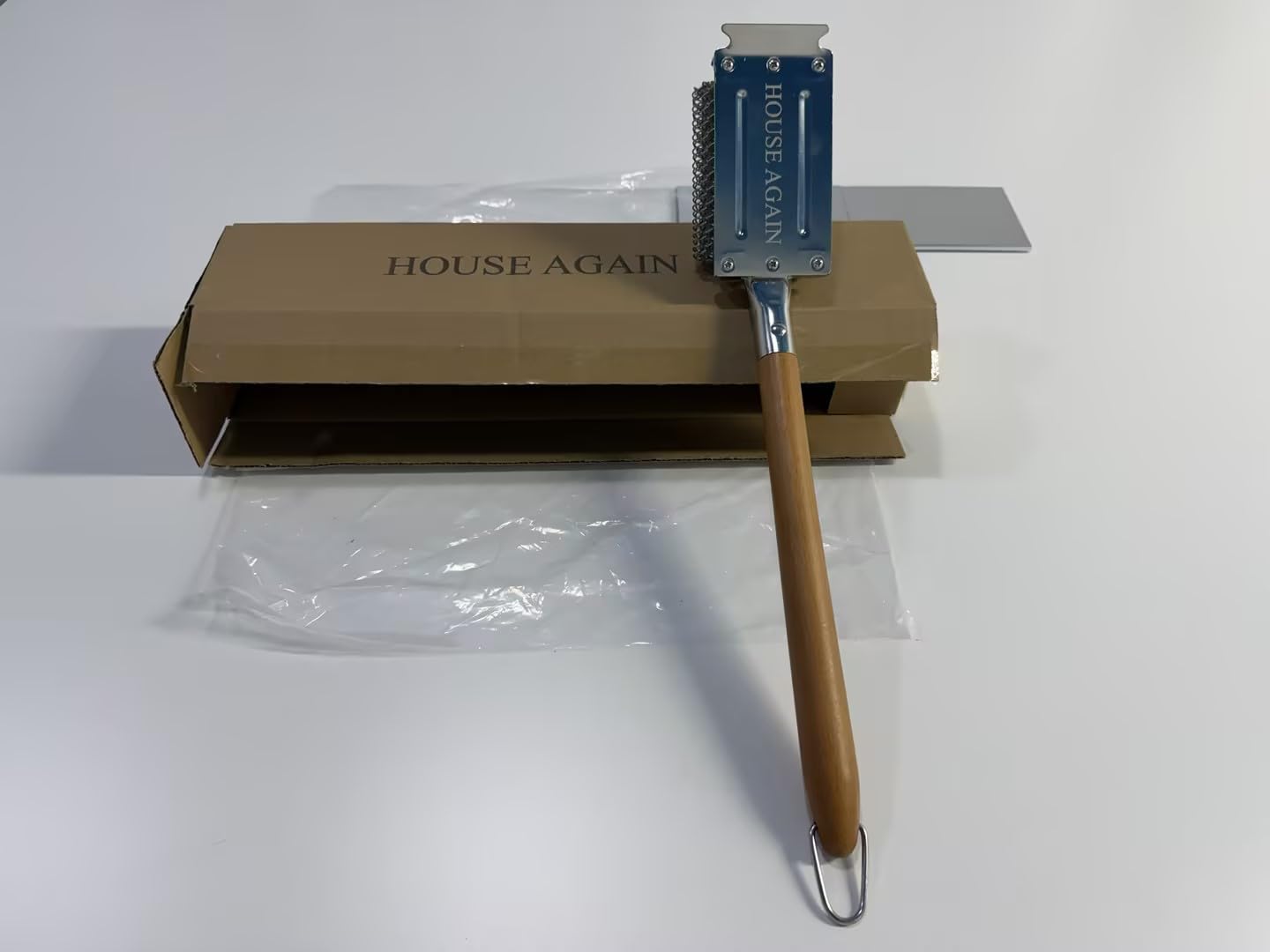 HOUSE AGAIN Grill Brush Bristle Free with Scraper, Safe Steam Cleaned Replaceable Head Fire Resistant Grill Cleaning Brush Strong Barbecue Brush Cleaner Non Wire for Outdoor Grill Grate/Wooden Handle
