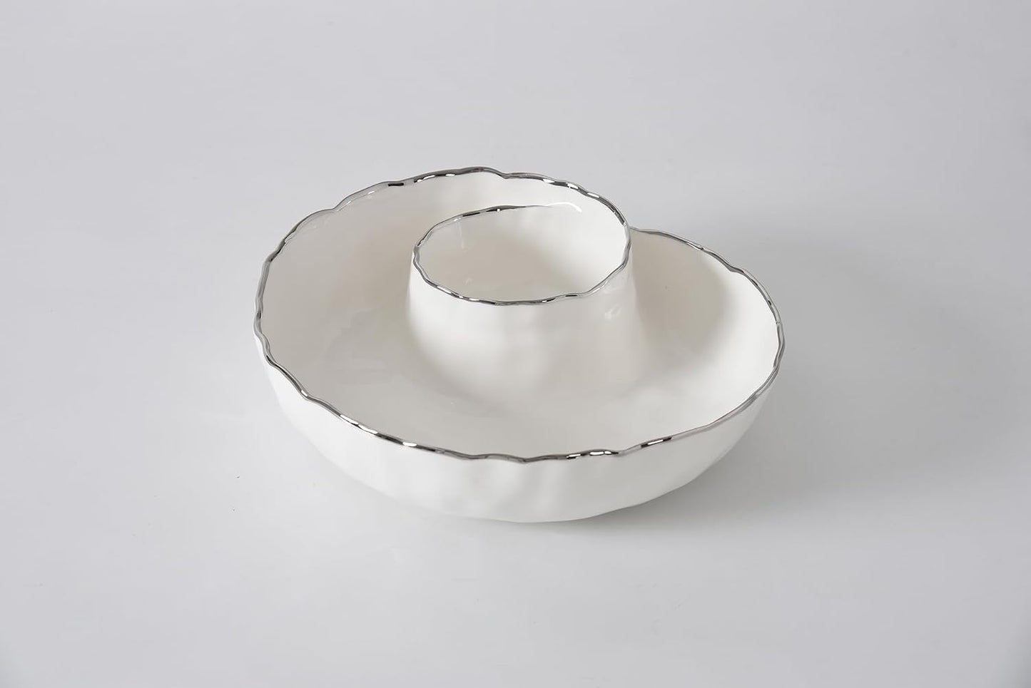 Pampa Bay Portofino Plata, Round Chip & Dip, 9.5” D x 2.75" (White and Gold)