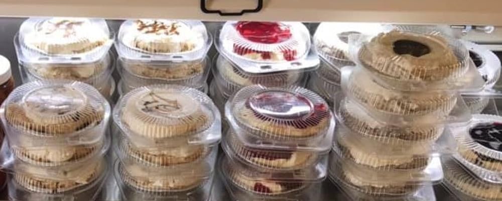 KitchenDance Disposable Plastic Pie Pans with Clear Clamshell Containers - 5 Inches Round Plastic Foil Individual Pot Pie Pans for Baking, Cooking, Preparing Food, Nonstick Pan #501-762, 25 Count Set