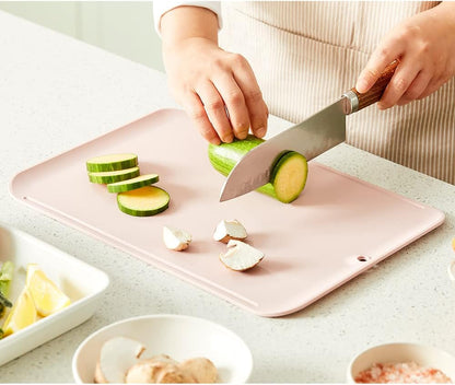 Premium Upgraded doblé Non-Scratch Flexible Cutting Board for Chopping, Scratch Free, Juice Grooves with Easy Grip Handle, Non-Slip Dishwasher Safe for Kitchen 9.3" x 13.7" (Deep Black)