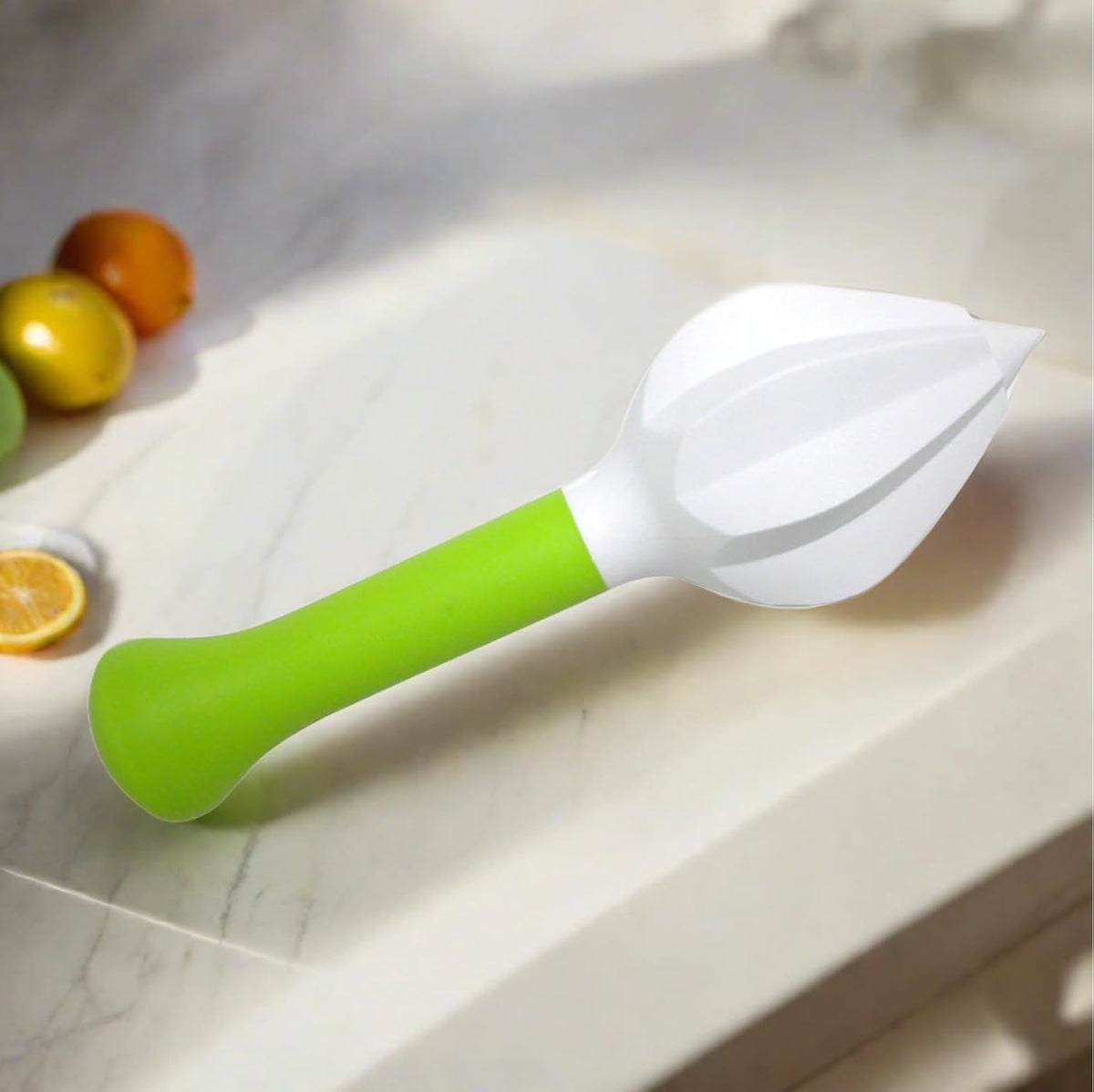 Cuisinox Citrus Reamer Manual Juicer, 7.25",Green and White