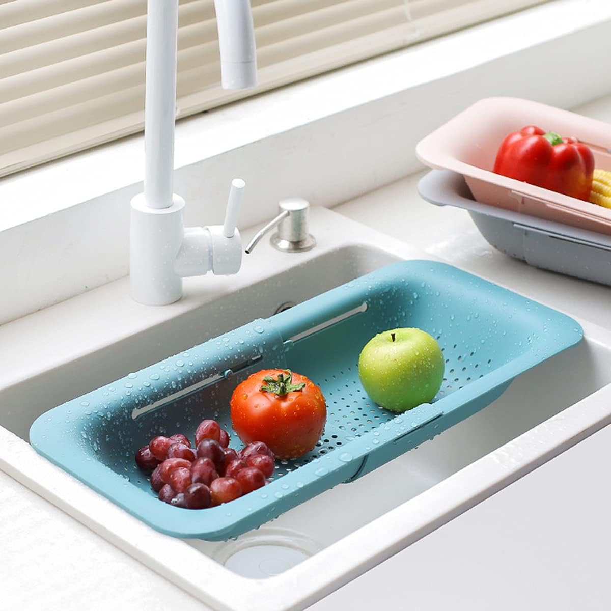 KesaPlan Collapsible Sink Colanders and Strainers Basket Over the Colander Extendable Plastic Fruit Vegetable Strainer Drainer for Kitchen(Length 14.3-19.4 inch)(Gray Set of 2)