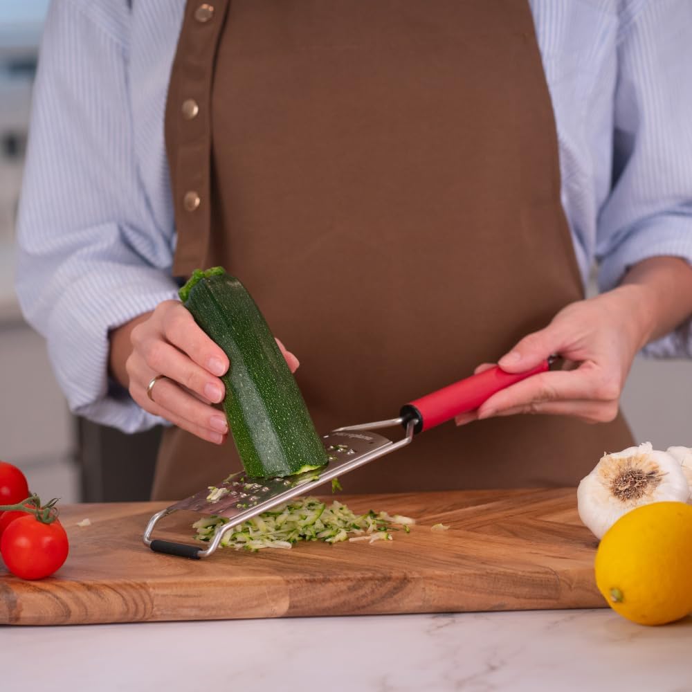 Microplane Savor Series Kitchen Grater Fine in Black for Hard Cheese Parmesan, Citrus Lemon, Orange, Lime, Ginger, Nutmeg, Cinnamon, Garlic, Chili, Chocolate - Stainless Steel Grater Made in USA