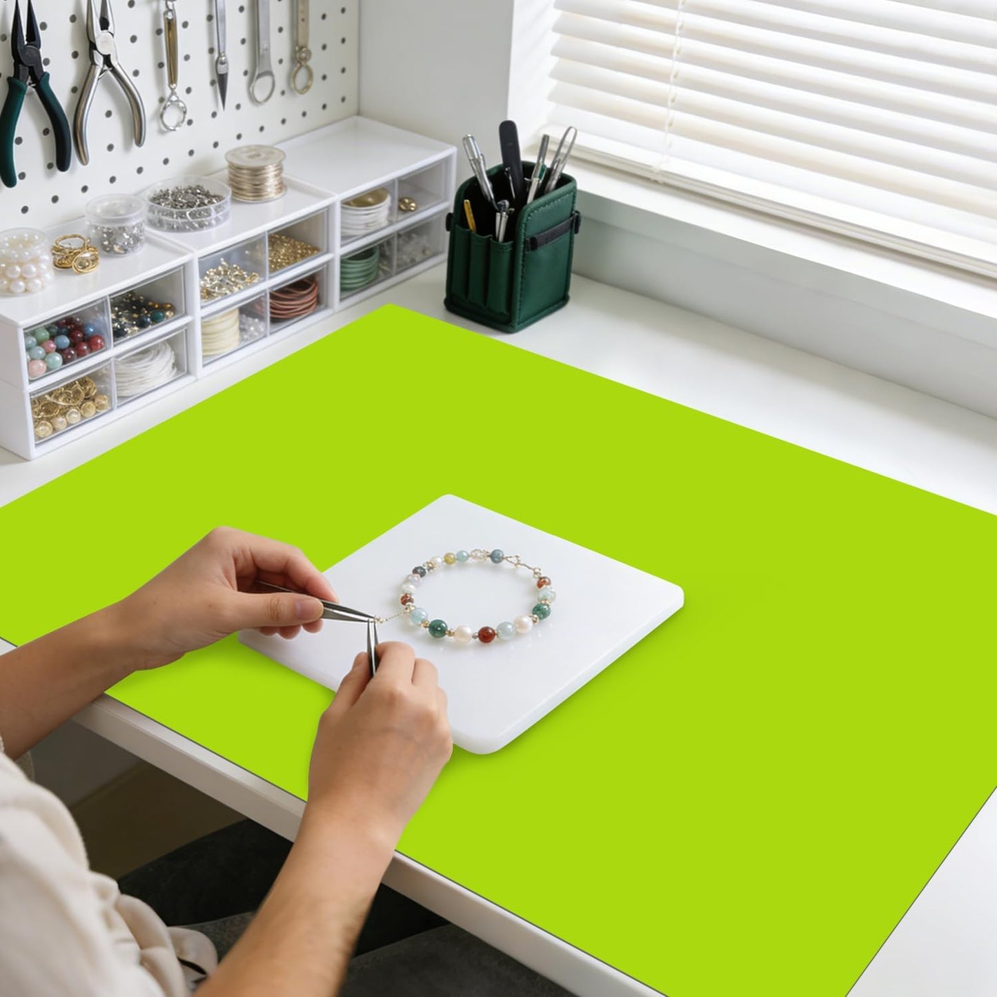 Extra Large Silicone Mat, 31.5x23.6 Inch Heat Resistant Mat for Kitchen Counter, Non Stick Silicone Baking Mat for Dough and Pastry, Thick Silicone placement Countertop Protector, Black countertop mat