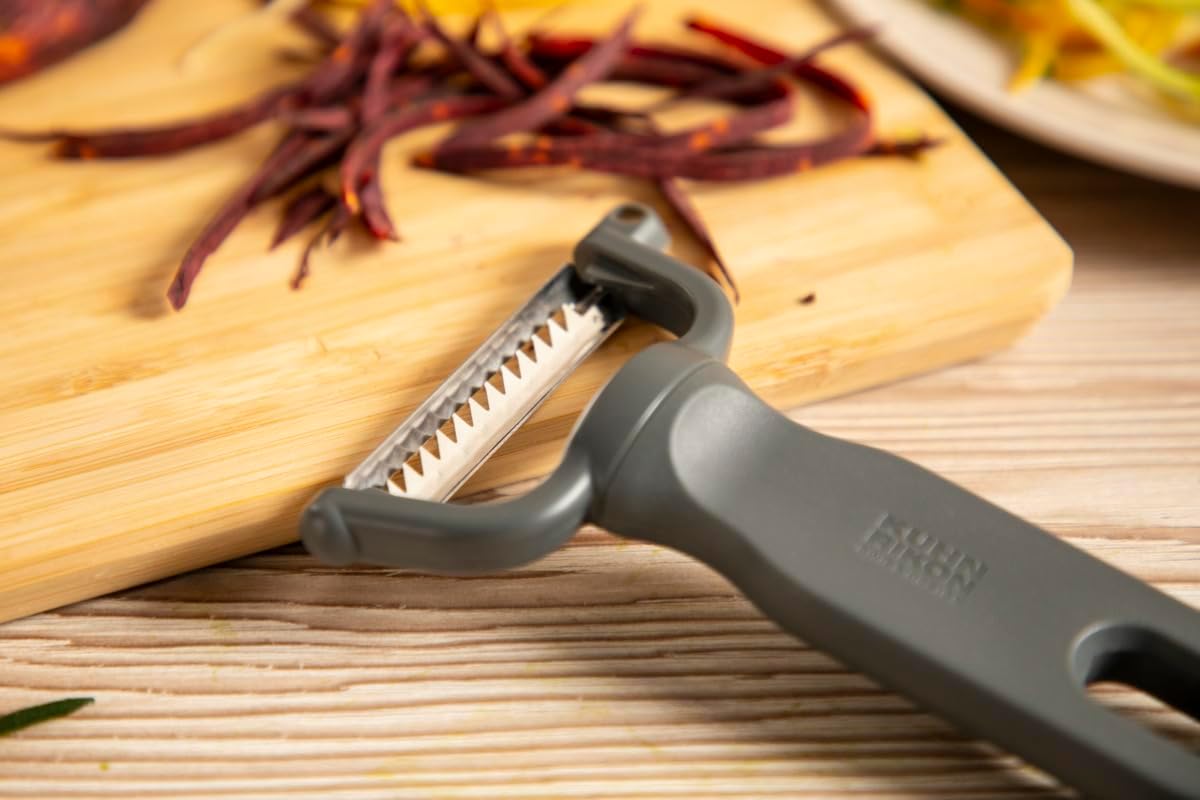 Kuhn Rikon Family Y Peeler, Julienne Peeler for Vegetable Strips, Stainless Steel Blade, Vegetable Peeler for Garnish and Prep, Grey