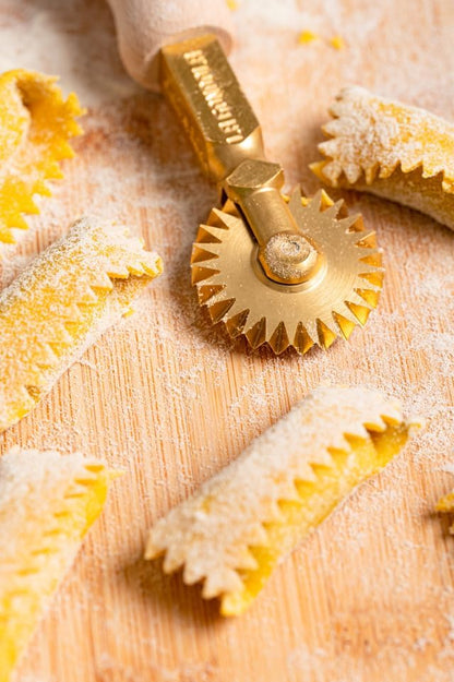 La Gondola Set of 2 Homemade Pasta Cutters - Festooned & Smooth Wheels | Making Tools for Home & Business | Brass & Natural Wood | Easy to Use Cutting Tools | Ravioli Cutters Made in Italy