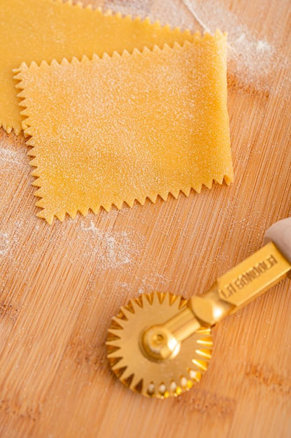 La Gondola Set of 2 Homemade Pasta Cutters - Festooned & Smooth Wheels | Making Tools for Home & Business | Brass & Natural Wood | Easy to Use Cutting Tools | Ravioli Cutters Made in Italy