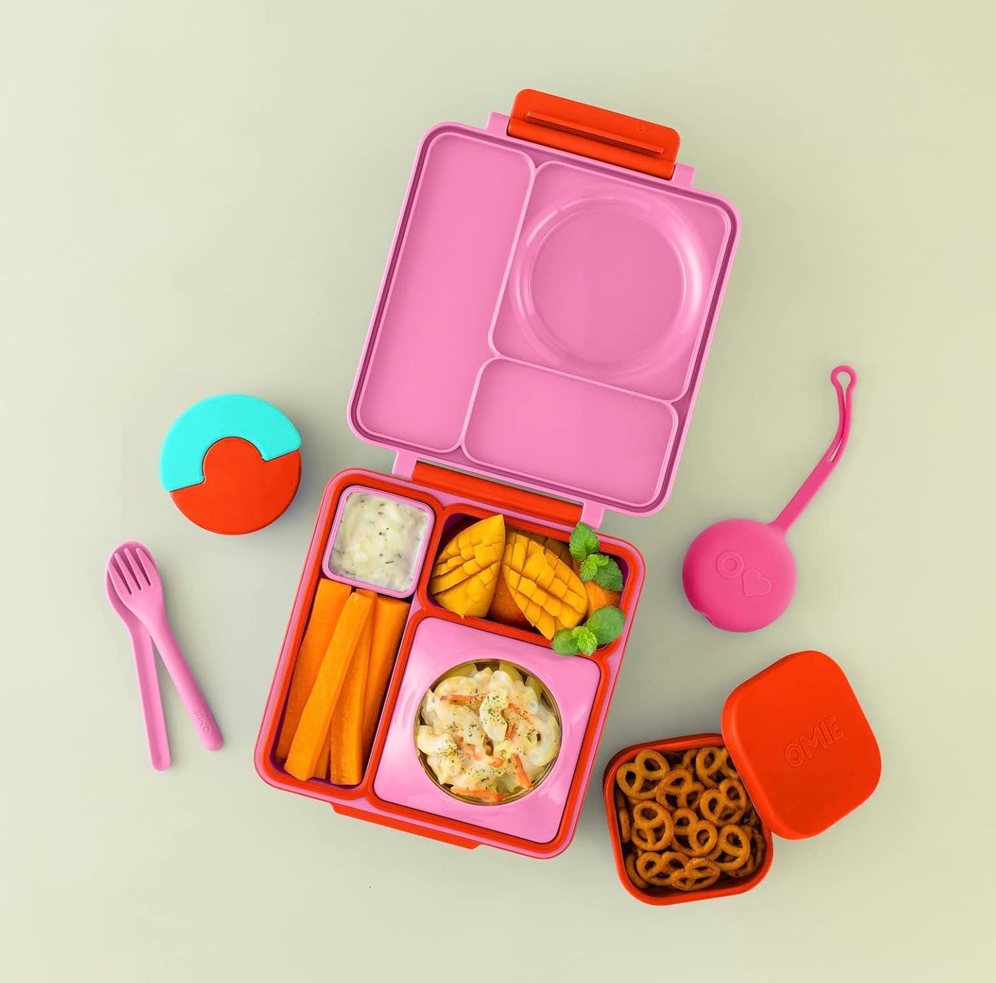 OmieBox Silicone Leakproof Snack Containers To Go, Food Storage Containers with Lid, School Lunch Bento Container - BPA Free, Airtight, Dishwasher and Freezer Safe, Oven Safe - 9.4 ounces (Pink)