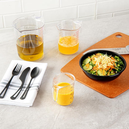 Restaurantware Clear Plastic Pt (Cups) Measuring Cup, 5.3 x 3.8 x 5 In