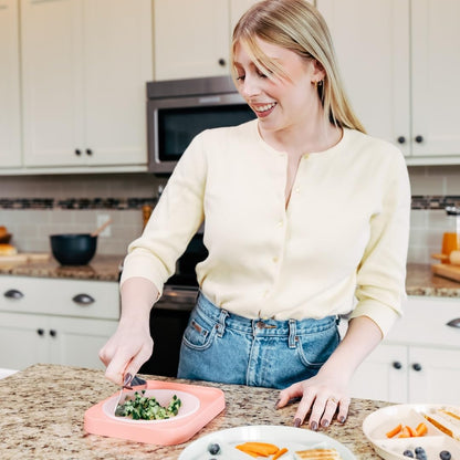 Sharp Rocker Knife for Adults – Chef-Grade Kitchen Knife for Parents and Kids 12+ with Non-Slip Cutting Board, Dishwasher Safe, One-Handed Meal Prep, Microplastic-Free Insert (Sweet Peach)