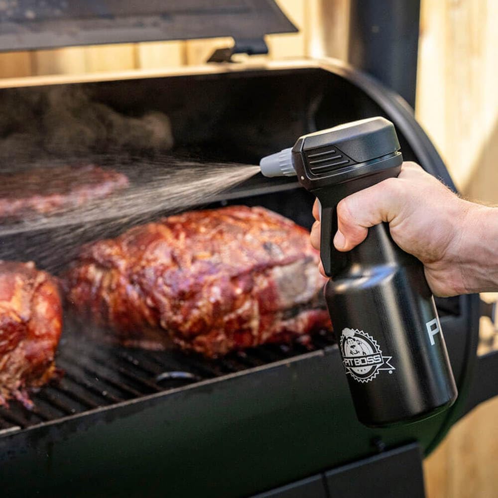 PIT BOSS Spritz Bottle with Injector