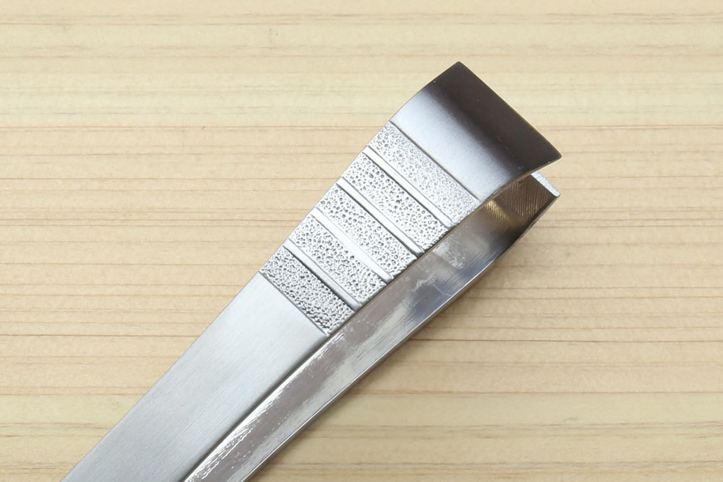 Yoshihiro Non-slip Fish Bone Tweezer Japanese Sushi Chef's Garnishing Tool (Eastern Type-non-slip)