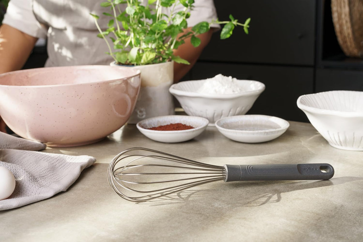 Zyliss Flat Whisk, Sustainable Wheatstraw/Nylon, Cooking Whisk forr Cooking and Serving with Heat Resistant Silicone Head, Beluga Grey, 11.9" x 2.8", Dishwasher Safe, 5 Year Guarantee