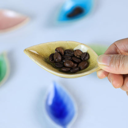 Colias Wing Colorful Leaf Shape Design Multipurpose Porcelain Side Dish Bowl Seasoning Dishes Soy Dipping Sauce Dishes(Set of 6)-Small