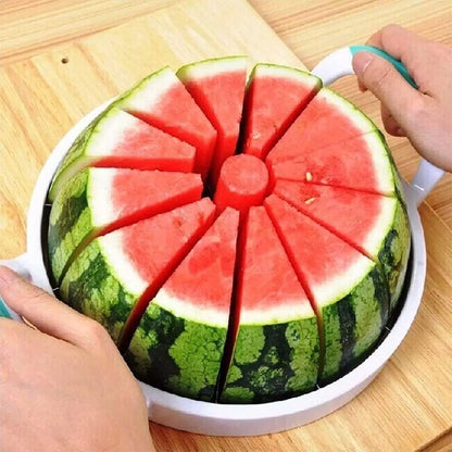 Easy Melon Slicer & Corer – Medium Cutter for Cantaloupe & Honeydew