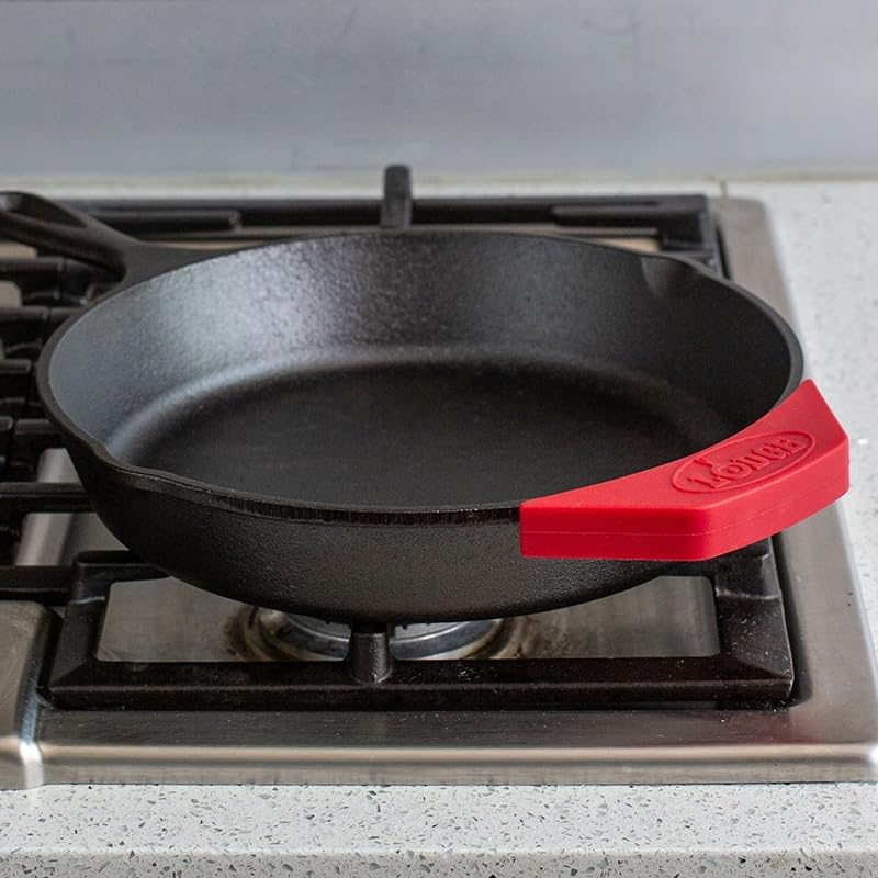 Lodge Silicone Assist Handle Holder, Dishwasher Safe, Red