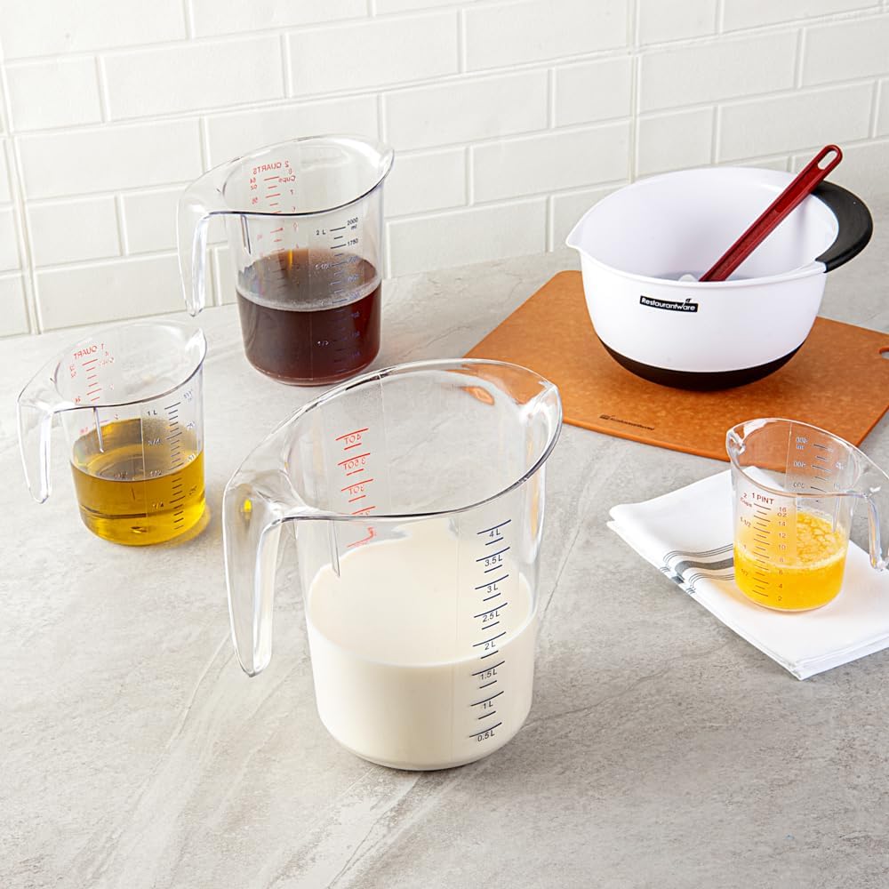 Restaurantware Clear Plastic Pt (Cups) Measuring Cup, 5.3 x 3.8 x 5 In