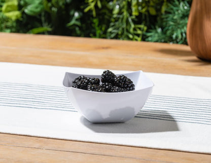 Posh Setting - White Plastic Square Serving Bowls for Party (16oz - 4 Pack), Disposable & Candy Containers for Party Table & Buffet
