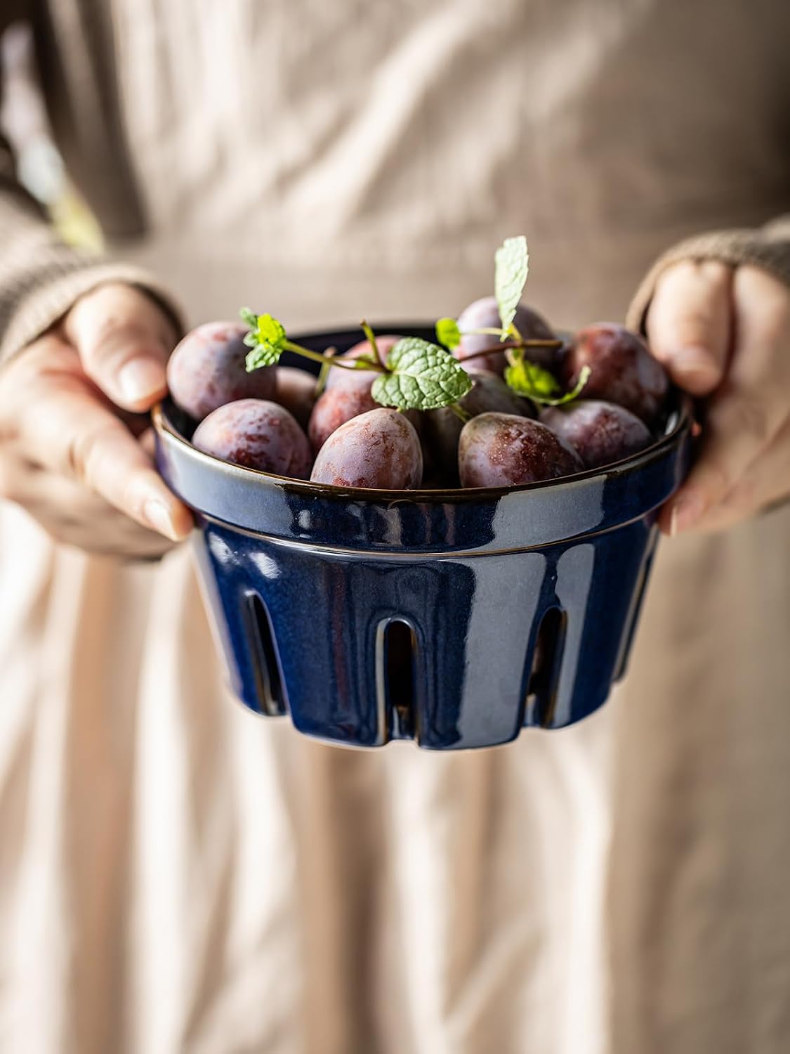Gomakren Berry Bowls with Holes Ceramic, Berry Washing Bowl Basket Set of 2, 5.8 Inch Round Fruit Bowl Storage Containers, Strawberry Baskets, Farmhouse Kitchen Decor, Yellow + Brown