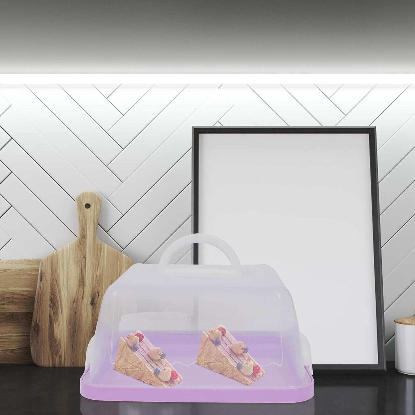 Transparent Square Cake Storage Box Portable Plastic Cake Container Safe and Dustproof Dessert Carrier for Birthday Parties and Kitchen Countertop Use