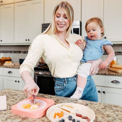 Sharp Rocker Knife for Adults – Chef-Grade Kitchen Knife for Parents and Kids 12+ with Non-Slip Cutting Board, Dishwasher Safe, One-Handed Meal Prep, Microplastic-Free Insert (Sweet Peach)
