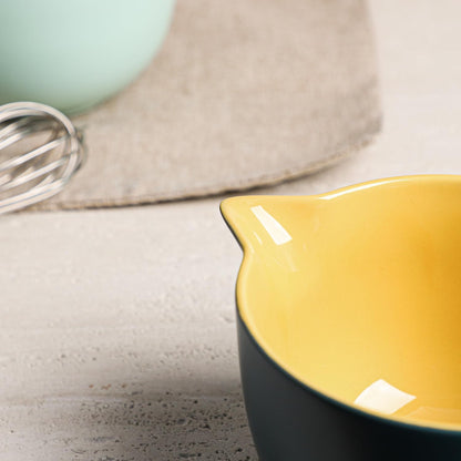 Gaolinci Simple Solid Color Kitchen Ceramic Mixing Bowl, 1 Quart Large Bowl, with Pouring Spout and Handle
