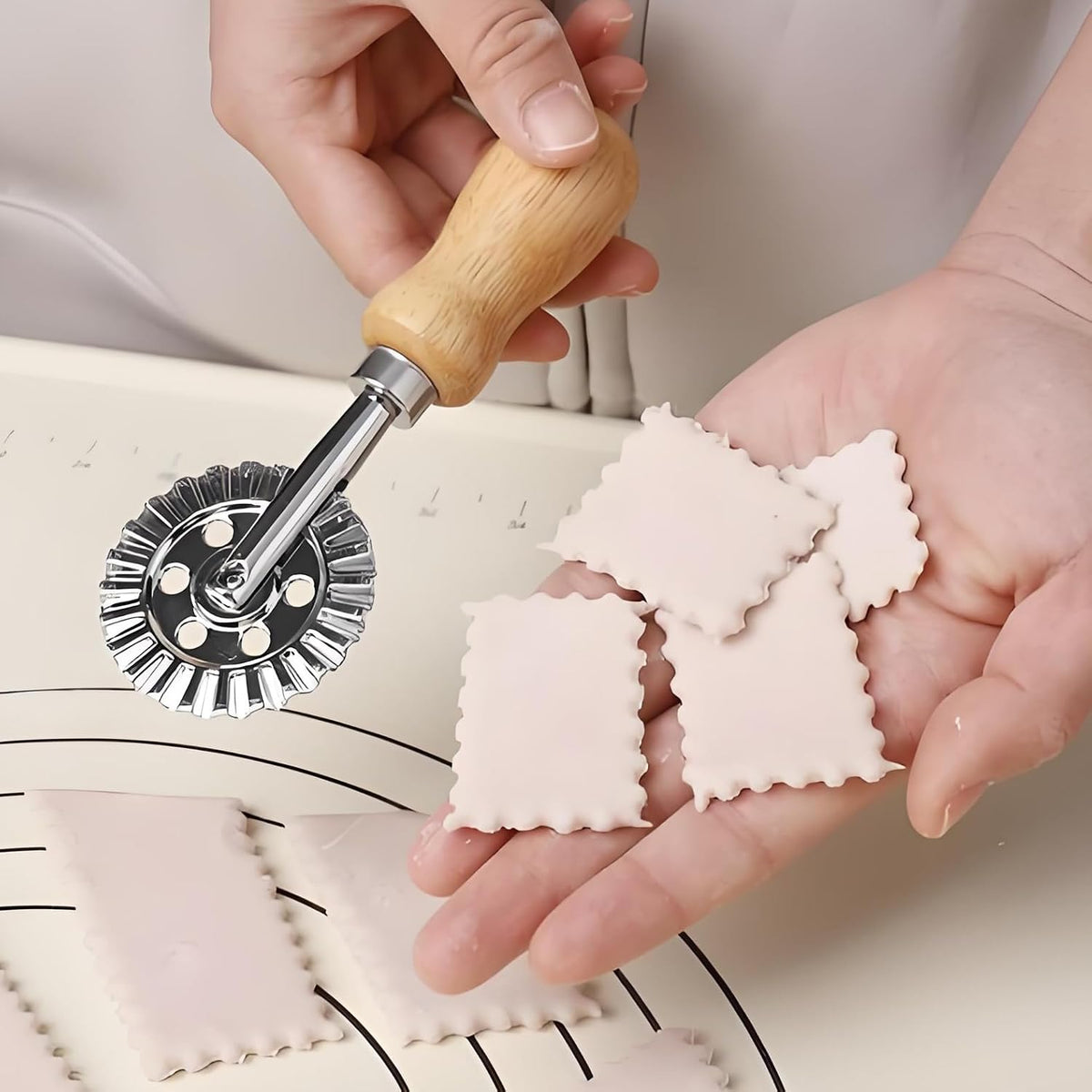 Ravioli Cutter Wheel, Fluted Pastry & Pizza Wheel with Wood
