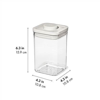 OXO Good Grips Pet POP Container – 6.0 Qt/5.7 L with Half Scoop, Ideal for up to 6.5lbs of Dog Food or 4.5lbs of Cat Food, Airtight Dog and Cat Food Storage Container, BPA Free, Clear
