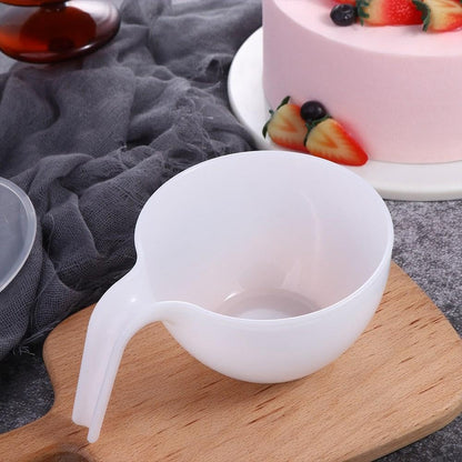Pokinge Classic Plastic Mixing Bowls with Handle And Lid, Cream Coloring Mixing Bowl Icing Mixing Circular Distribution Bowl Baking Tool