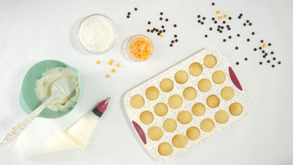 Trudeau Silicone Muffin Pan, 12 Cavities, Fuchsia (Model: 05115197KR)