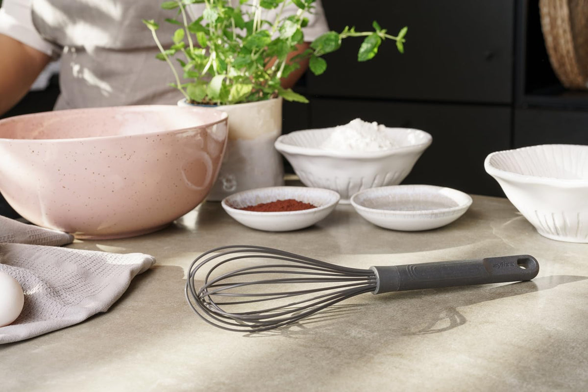 Zyliss Flat Whisk, Sustainable Wheatstraw/Nylon, Cooking Whisk forr Cooking and Serving with Heat Resistant Silicone Head, Beluga Grey, 11.9" x 2.8", Dishwasher Safe, 5 Year Guarantee