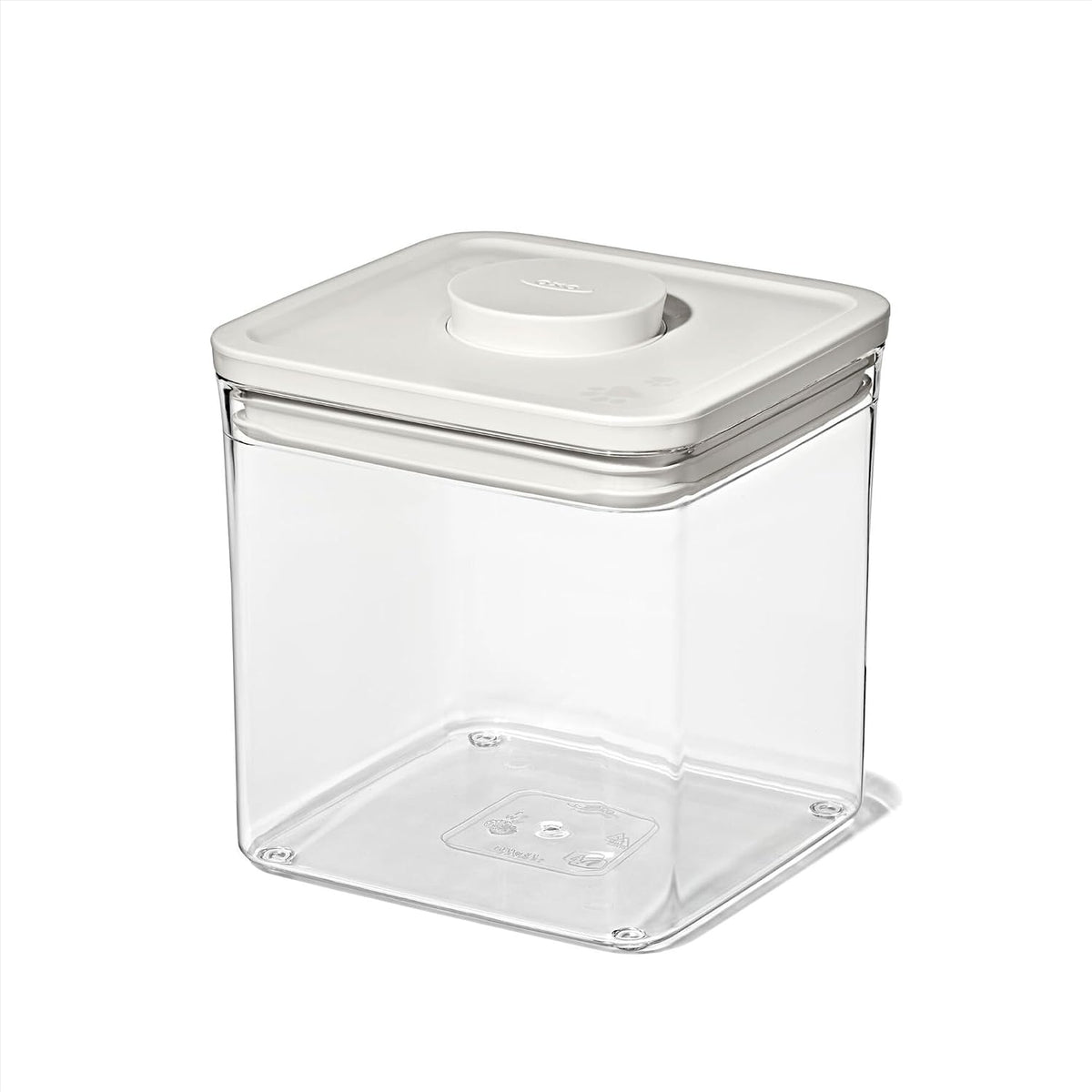 OXO Good Grips Pet POP Container – 6.0 Qt/5.7 L with Half Scoop, Ideal for up to 6.5lbs of Dog Food or 4.5lbs of Cat Food, Airtight Dog and Cat Food Storage Container, BPA Free, Clear