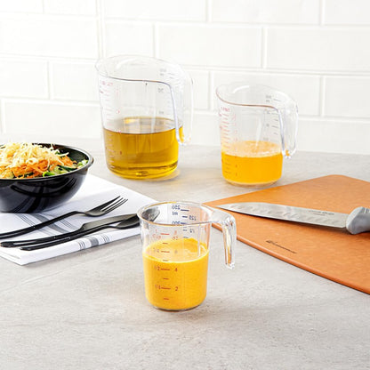 Restaurantware Clear Plastic Pt (Cups) Measuring Cup, 5.3 x 3.8 x 5 In