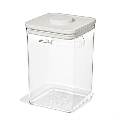 OXO Good Grips Pet POP Container – 6.0 Qt/5.7 L with Half Scoop, Ideal for up to 6.5lbs of Dog Food or 4.5lbs of Cat Food, Airtight Dog and Cat Food Storage Container, BPA Free, Clear