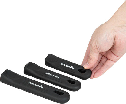 Restaurantware Silicone Pan Handle Cover Set 1-Count Heat-Resistant Removable Pan Handle Grips, Ergonomic Non-Slip Green Handle Protectors for Fry Pans and Sauce Pans