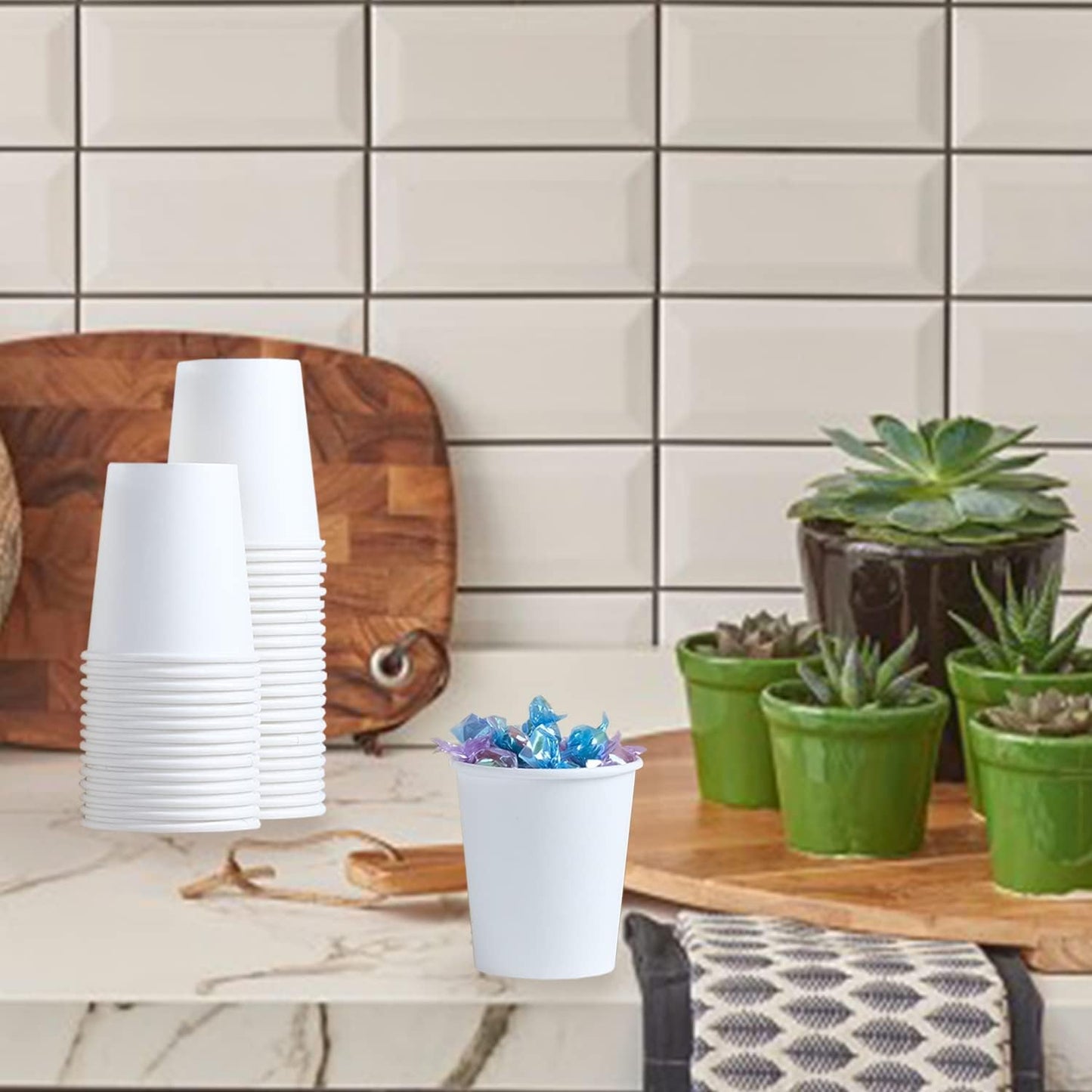 Lamosi 100 Pack 5 oz Paper Cups, Disposable Small Bathroom Cups 5oz, Mini Espresso Cups for Mouthwash, Travel, Party, Picnics, Home